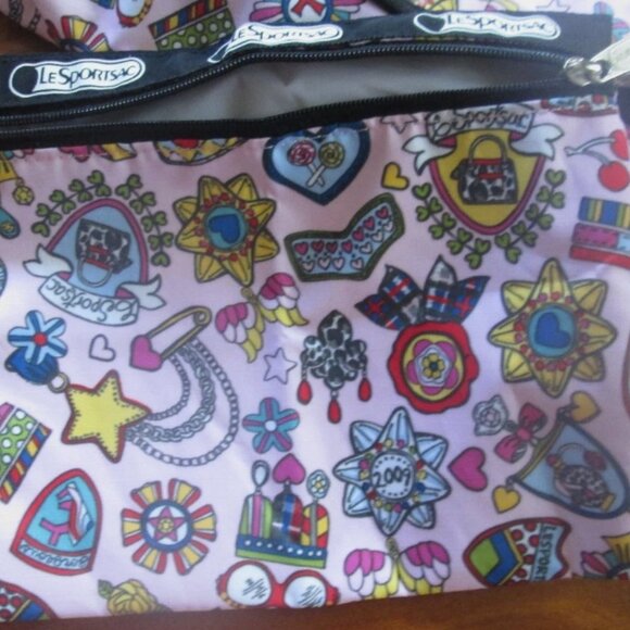 Tokidoki Lesportsac Messenger Bag.Cross Over Bag NWOT Charms Print Small Bag Too - Picture 3 of 10